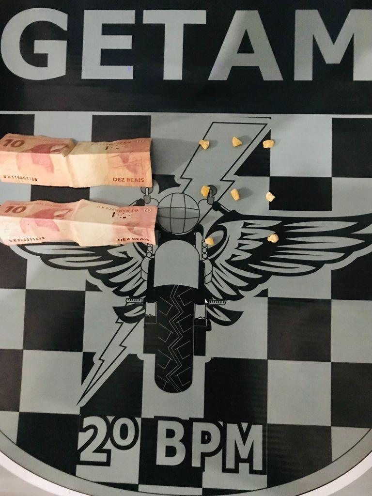 PM prende dupla acusada de traficar drogas na Vila Piloto