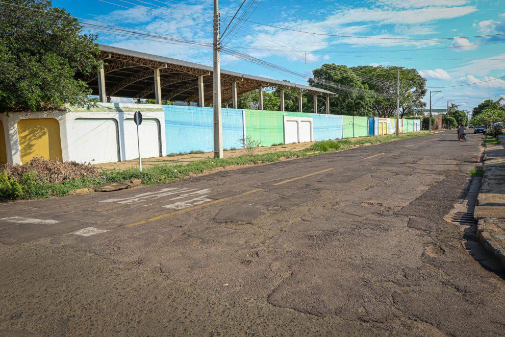 Prefeitura licita obra de recapeamento para o bairro Interlagos