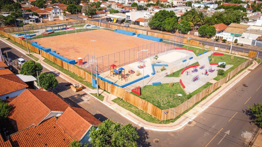 Primeira obra do Programa “Nossa Praça” será inaugurada no bairro Jardim Glória, nesta quinta-feira Primeira obra do Programa “Nossa Praça” será inaugurada no bairro Jardim Glória, nesta quinta-feira