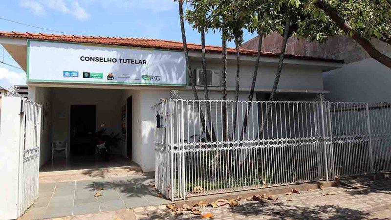 Promotoria investiga interferência de grupo, via redes sociais, em trabalho de Conselho Tutelar de Três Lagoas Promotoria investiga interferência de grupo, via redes sociais, em trabalho de Conselho Tutelar de Três Lagoas