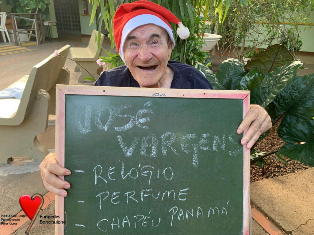 Campanha “Natal de Luz” leva amor e afeto ao Lar dos Idosos de Três Lagoas