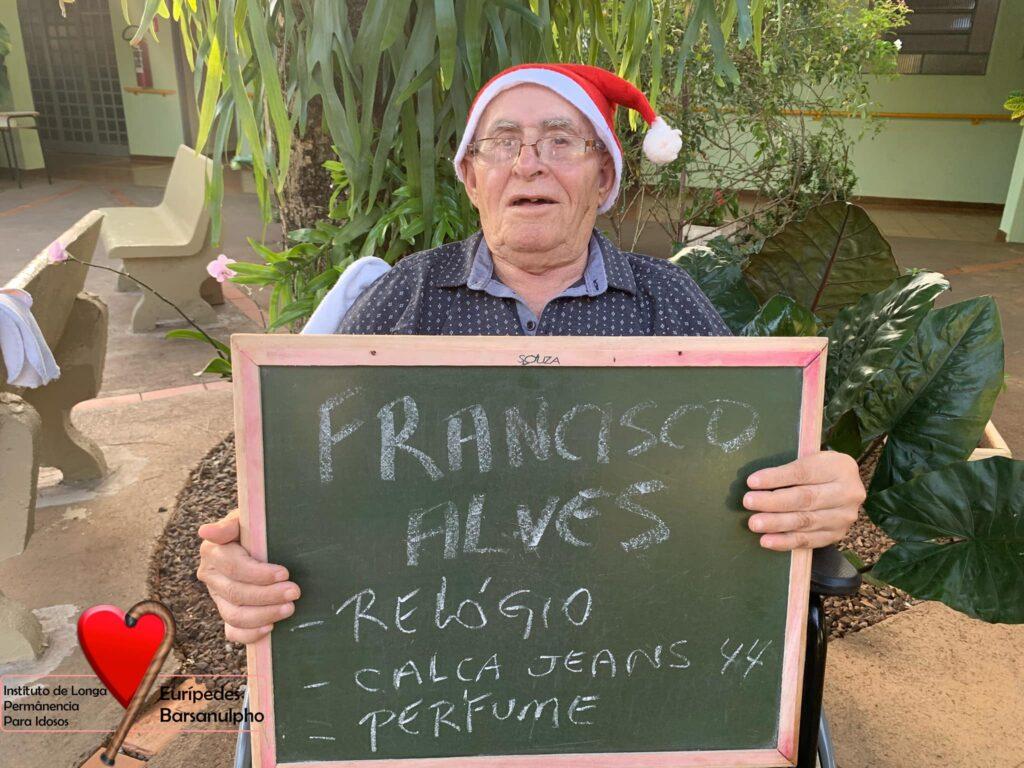 Campanha “Natal de Luz” leva amor e afeto ao Lar dos Idosos de Três Lagoas