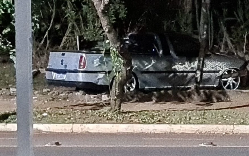 Alcoolizado, homem é preso após perder controle de veículo e invadir área militar em TL