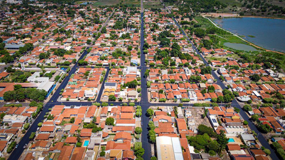 Bairro Interlagos tem vias interditadas devido obra de recapeamento