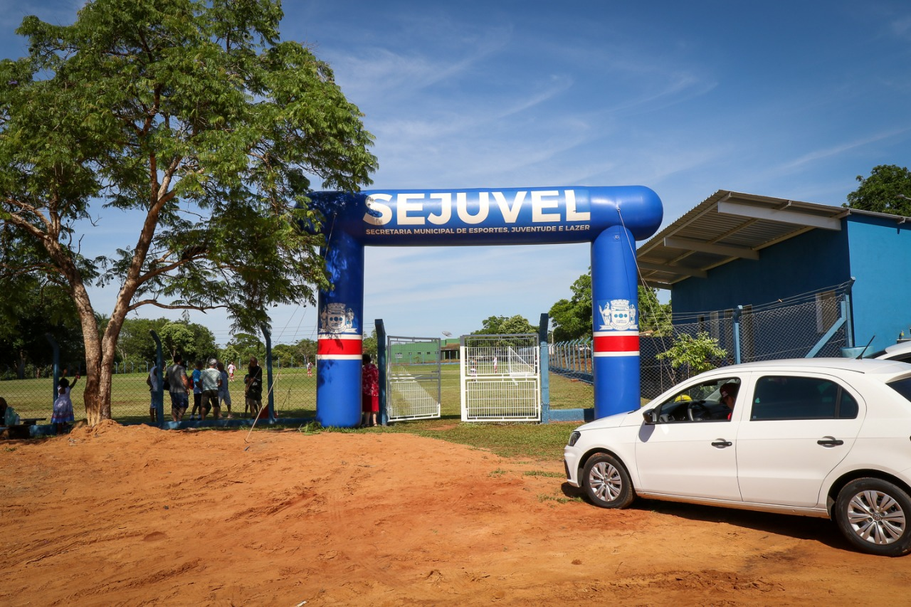 Em ação de lazer, Prefeito Angelo Guerreiro inaugura reforma do vestiário e melhorias no campo de futebol do Distrito de Arapuá