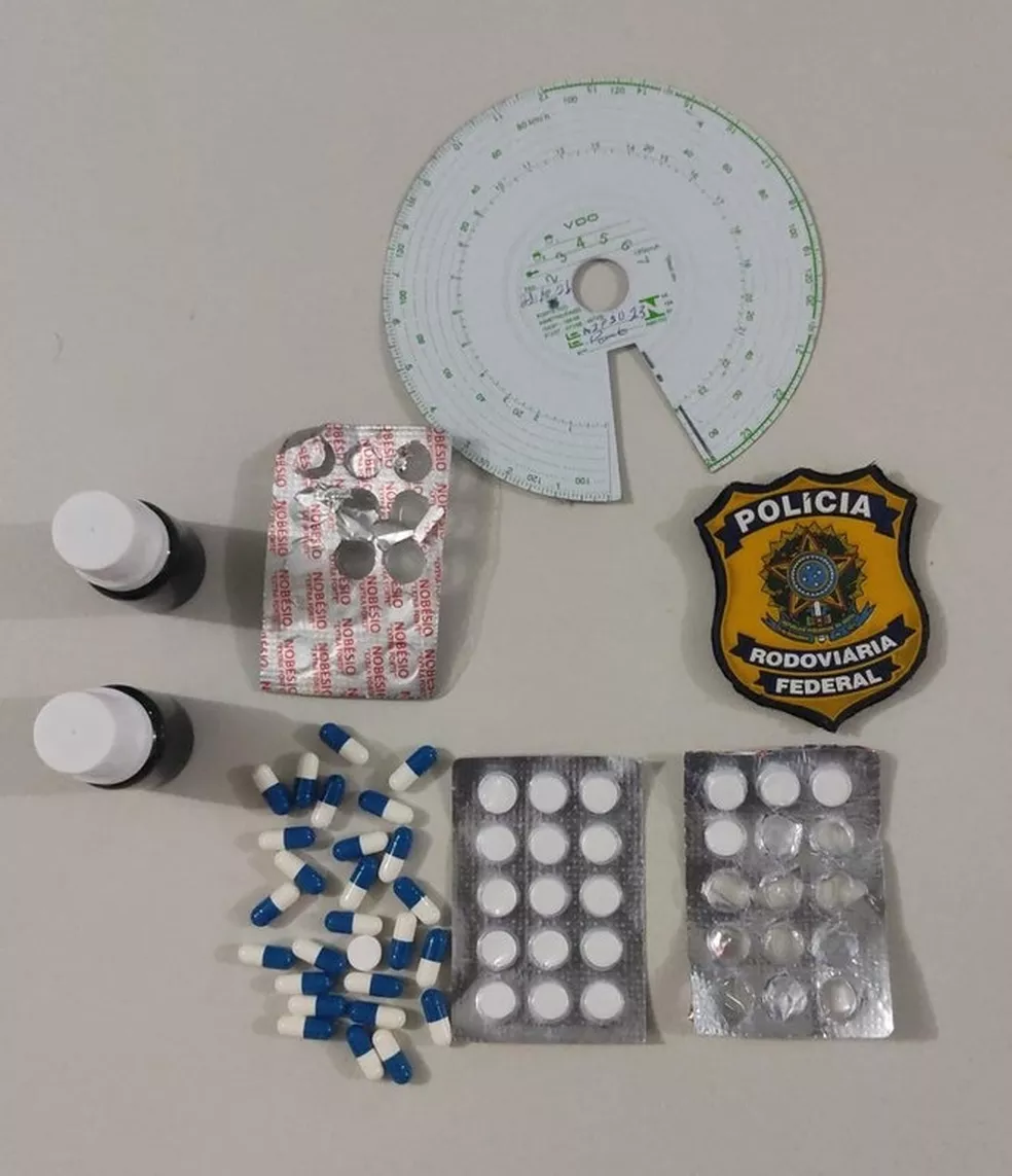 Sob efeito de drogas, caminhoneiros são flagrados dirigindo por 20h sem pausa