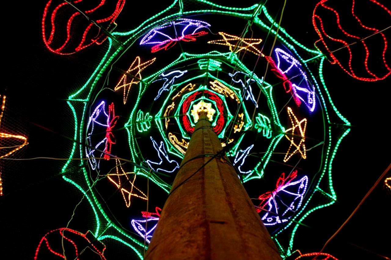 Prefeito inaugura decoração natalina de Três Lagoas Prefeito inaugura decoração natalina de Três Lagoas