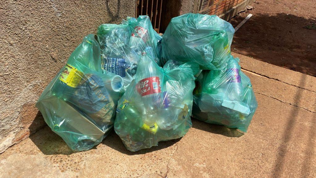 Moradores do Jardim das Acácias se unem para fiscalizar e cuidar da nova praça do bairro