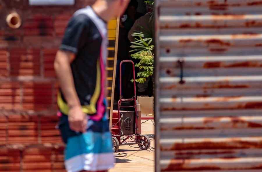 Comerciante liga máquina em poste de energia e morre eletrocutado no Jardim Tijuca