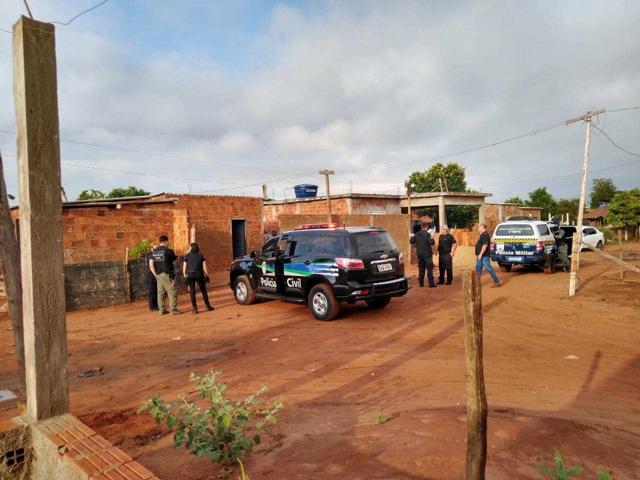 Arma, munições e drogas são apreendidas durante Operação Narco/Saturação em Três Lagoas Arma, munições e drogas são apreendidas durante Operação Narco/Saturação em Três Lagoas