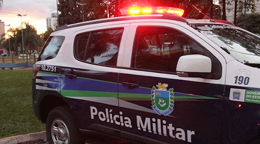 Durante invasão de residência, autor acaba se ferindo e bombeiros são acionados Durante invasão de residência, autor acaba se ferindo e bombeiros são acionados