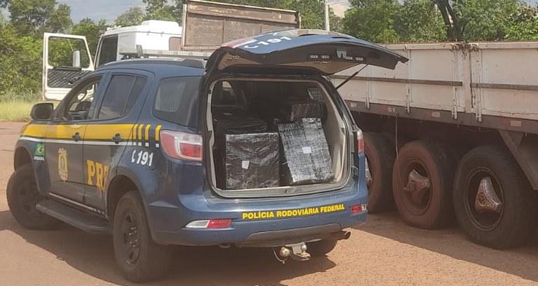 PRF apreende 244 Kg de cloridrato de cocaína em Água Clara PRF apreende 244 Kg de cloridrato de cocaína em Água Clara