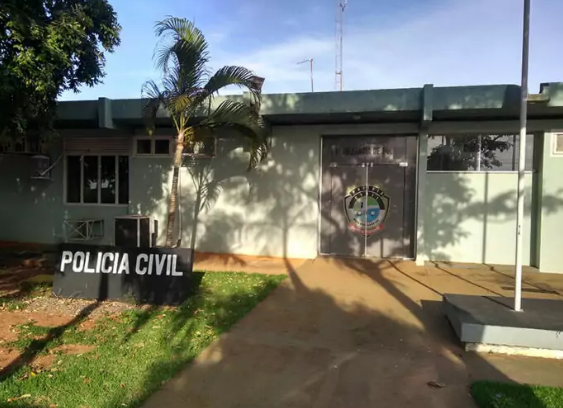"Aqui é do comando", irmãos ameaçam envenenar cachorro de mulher