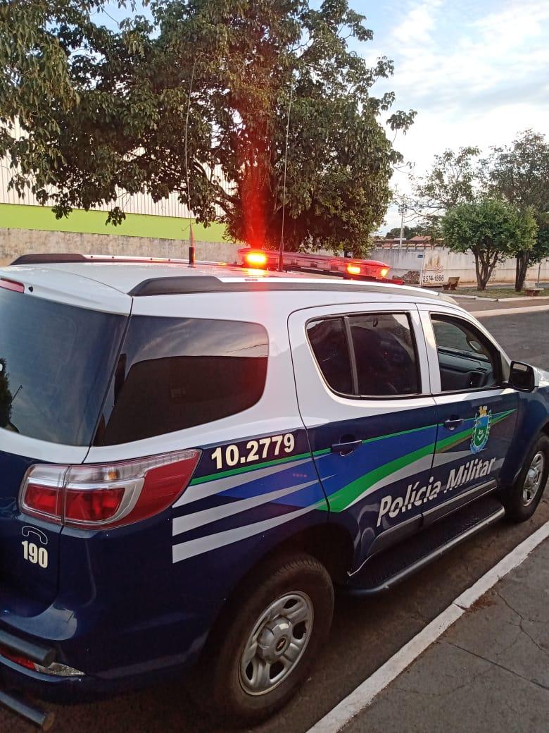 Em Cassilândia, Polícia Militar prende homem por tentar matar a facadas sua ex-esposa Em Cassilândia, Polícia Militar prende homem por tentar matar a facadas sua ex-esposa