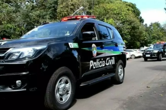 Familiares acionam PM após homem agredir esposa, ocorrência é transferida para DAM Familiares acionam PM após homem agredir esposa, ocorrência é transferida para DAM