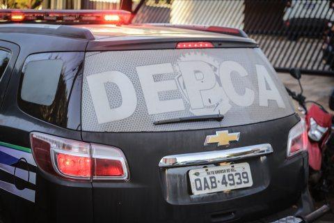 Mãe vai à polícia após levar filha 2 vezes em UPA e menina morrer em Campo Grande Mãe vai à polícia após levar filha 2 vezes em UPA e menina morrer em Campo Grande