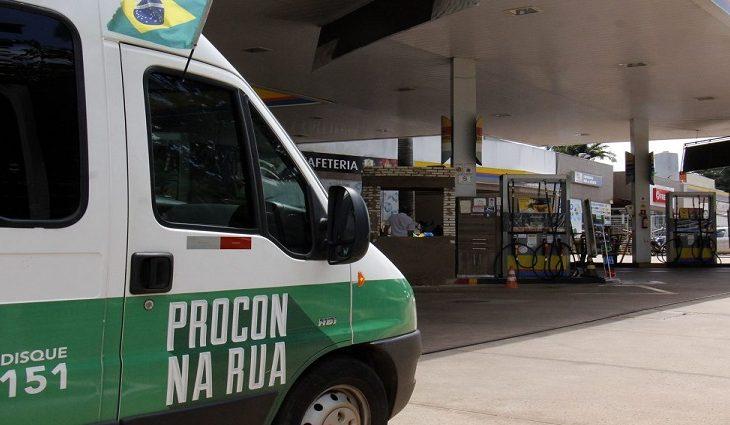Procon/MS fiscaliza postos para impedir aumentos abusivos nos preços dos combustíveis