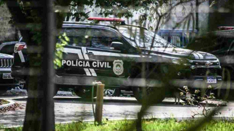 Suspeita é presa vendendo violão furtado de casa em que cadela foi morta por bandido