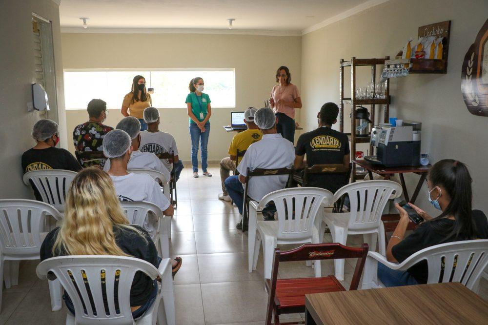 Meio Ambiente promove educação ambiental em empresa de alimentos em Três Lagoas Meio Ambiente promove educação ambiental em empresa de alimentos em Três Lagoas