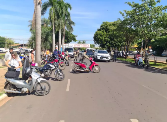 Polícia Militar e Agentes de Trânsito realizam blitz em pontos estratégicos de Três Lagoas (MS)