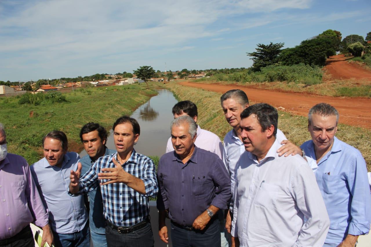 Em Paranaíba, Reinaldo Azambuja equipa, abre leitos de UTI e anuncia reforma da Santa Casa de Misericórdia