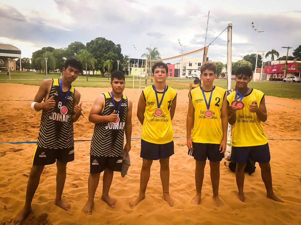 Com Escola Estadual LULOCA campeã em duas modalidades, SEJUVEL define vencedores dos JET’s de atletismo, vôlei de praia e tênis de mesa
