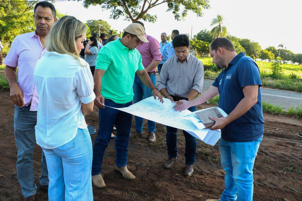 Guerreiro assina ordem de serviço e autoriza início da construção de novo prédio da CEI Santa Luzia
