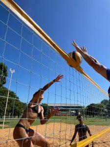 VÔLEI DE PRAIA – Equipe da SEJUVEL recebe campeã sul americana, Anne Karolayne, parceira de Aninha no Circuito Brasileiro Aberto 2022 VÔLEI DE PRAIA – Equipe da SEJUVEL recebe campeã sul americana, Anne Karolayne, parceira de Aninha no Circuito Brasileiro Aberto 2022