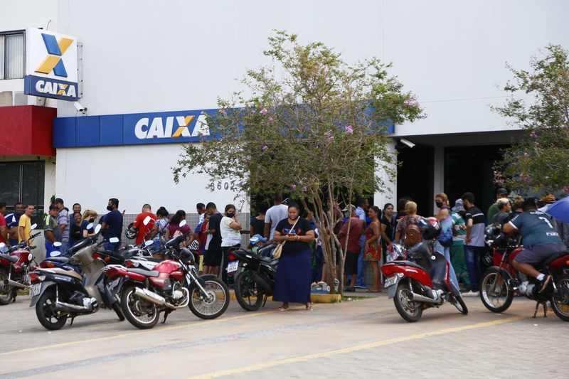 Filas demoradas e falta de informação lideram reclamações em bancos de MS