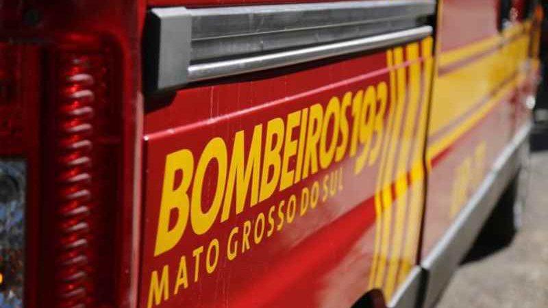 Rapaz é seguido por 4 homens no Centro e agredido a golpe de madeira na cabeça