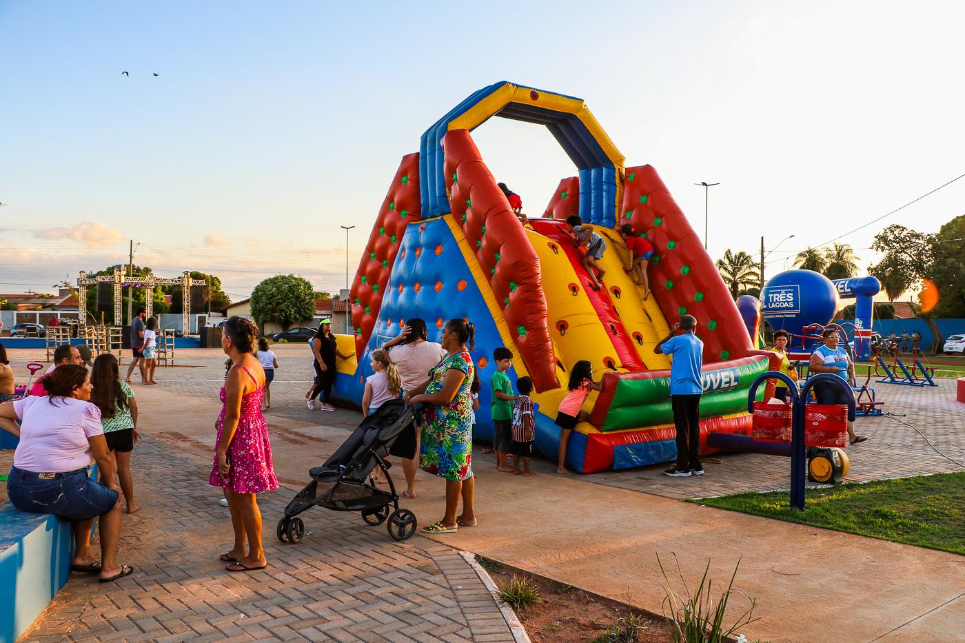 Projeto “Vida na Praça” fez a alegria das famílias do bairro Quinta da Lagoa
