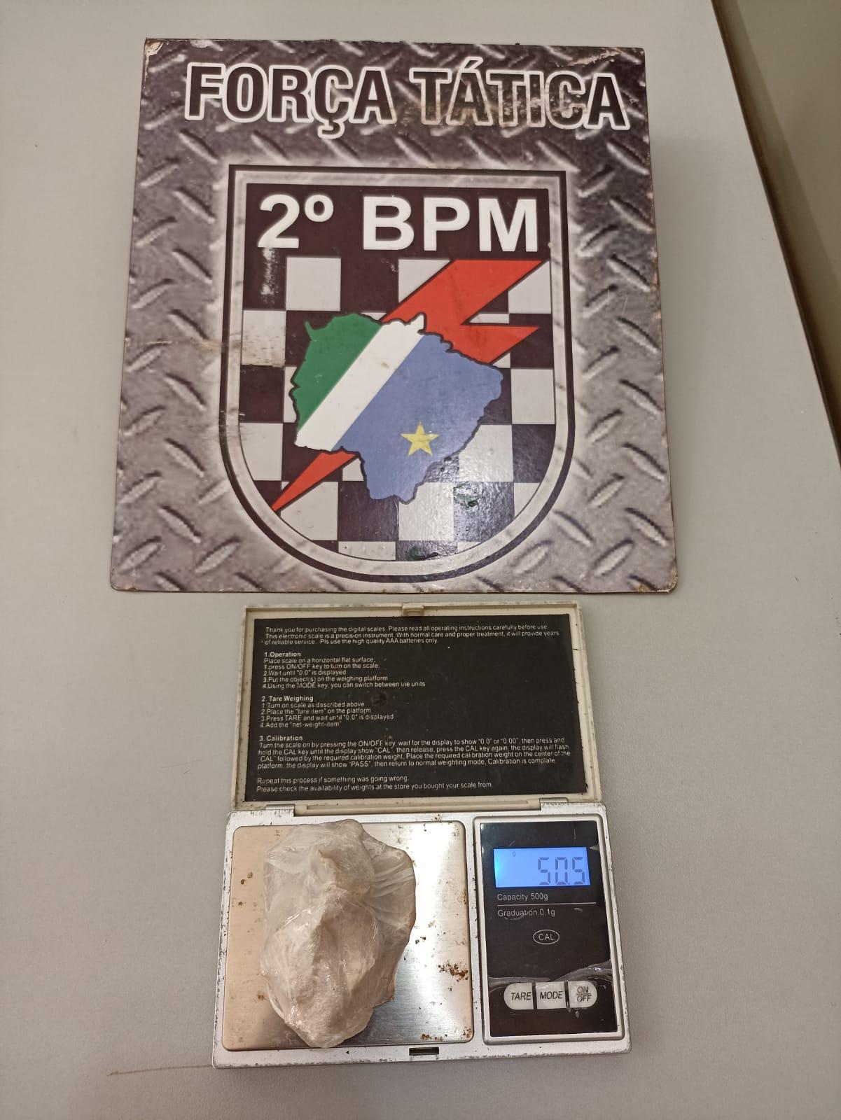 Polícia Militar apreende indivíduo portando drogas