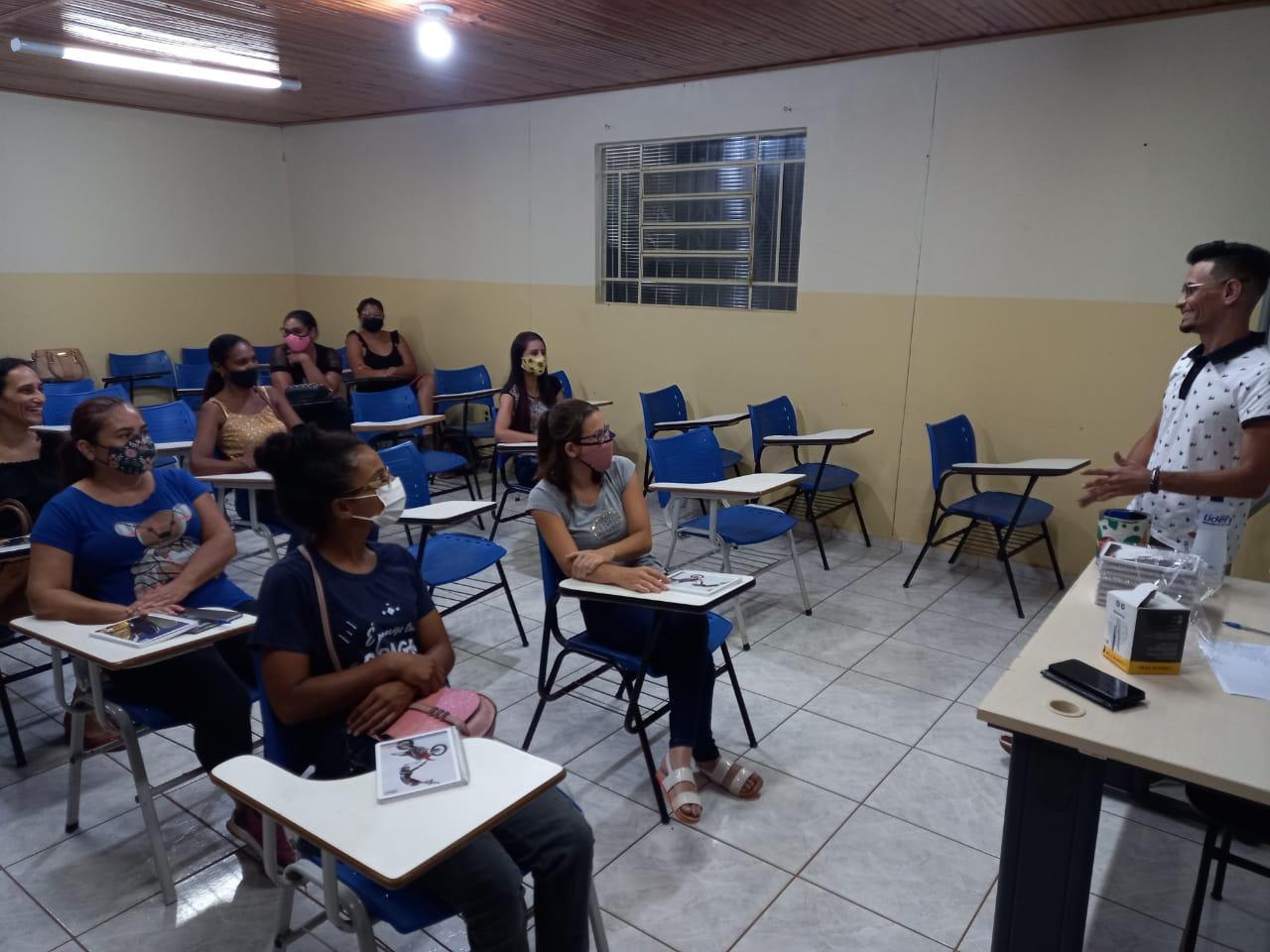 Atividades dos cursos profissionalizantes da Assistência Social iniciaram nesta segunda-feira Atividades dos cursos profissionalizantes da Assistência Social iniciaram nesta segunda-feira