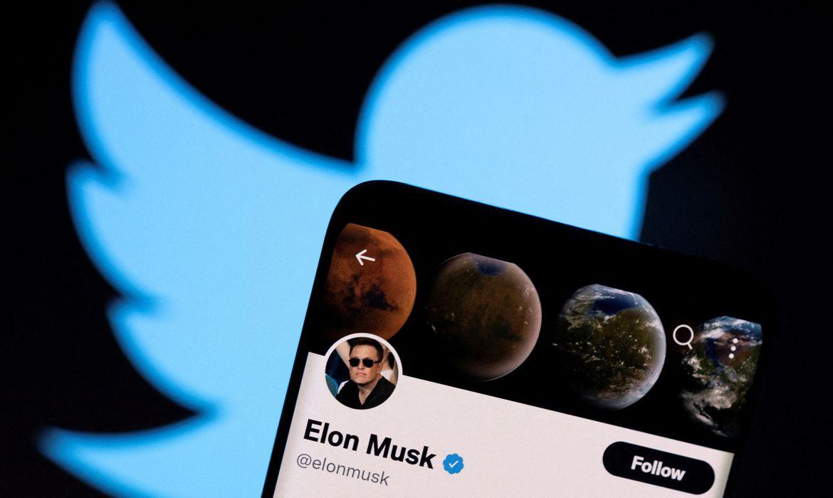Conselho do Twitter anuncia aprovação da proposta feita por Elon Musk