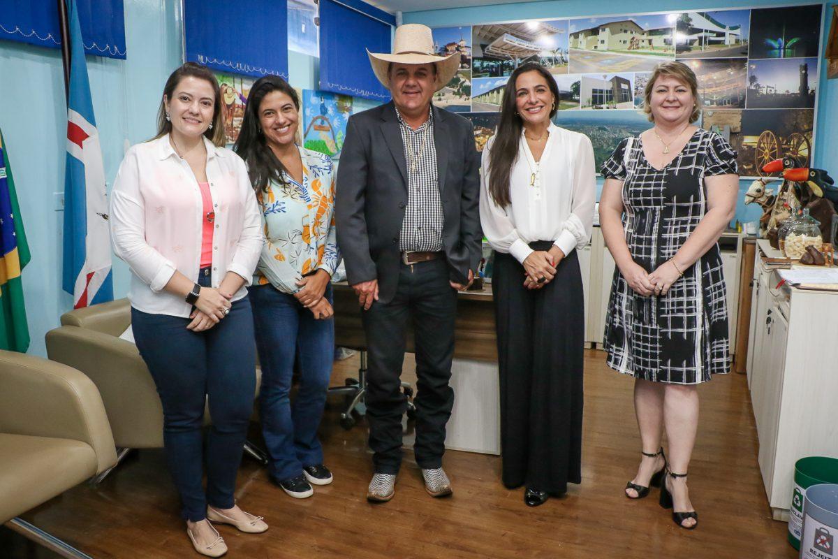 Prefeito Angelo Guerreiro recebe visita da Líder global de Relações Corporativas da Suzano