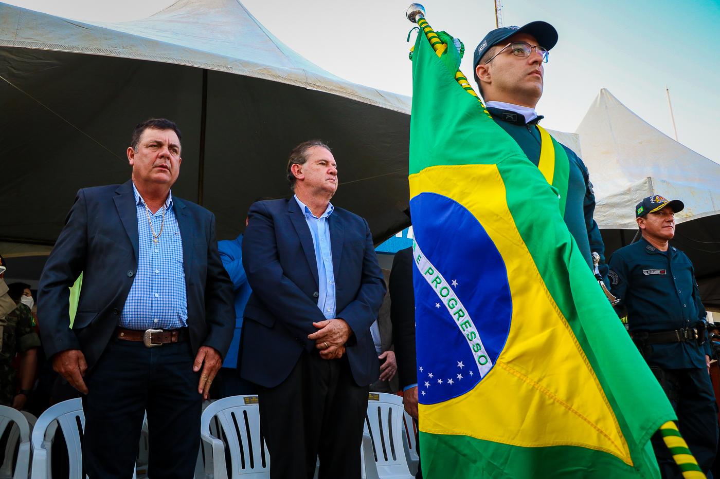 Prefeito participa da formatura da 36ª turma de soldados da PMMS/CPA-2 de TL e recebe homenagem