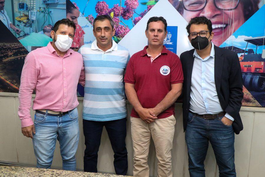 Prefeitura empossa técnicos de segurança do trabalho aprovados no último concurso público