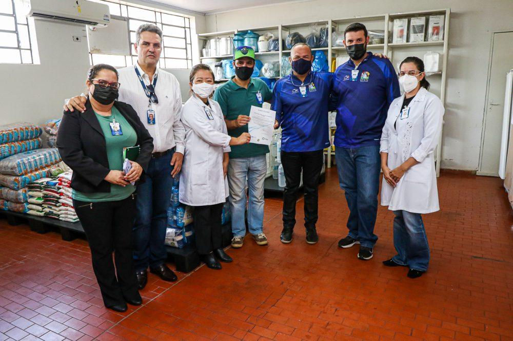 APETL entrega 1,5 tonelada de alimentos ao Hospital Auxiliadora arrecadados no 11º Torneio de Pesca Esportiva