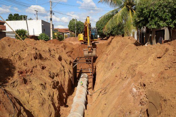 Obras de drenagem e pavimentação no Vila Zuque estão a todo vapor Obras de drenagem e pavimentação no Vila Zuque estão a todo vapor