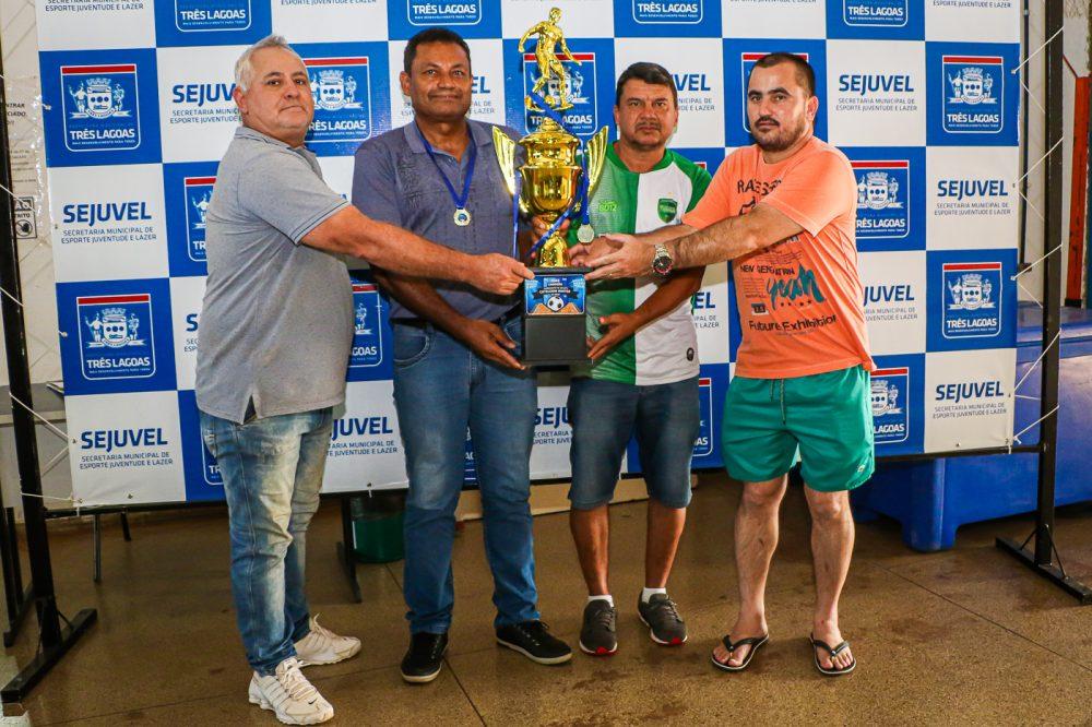 Secretário de Esportes recepciona campeões de futebol society Master em Pereira Barreto