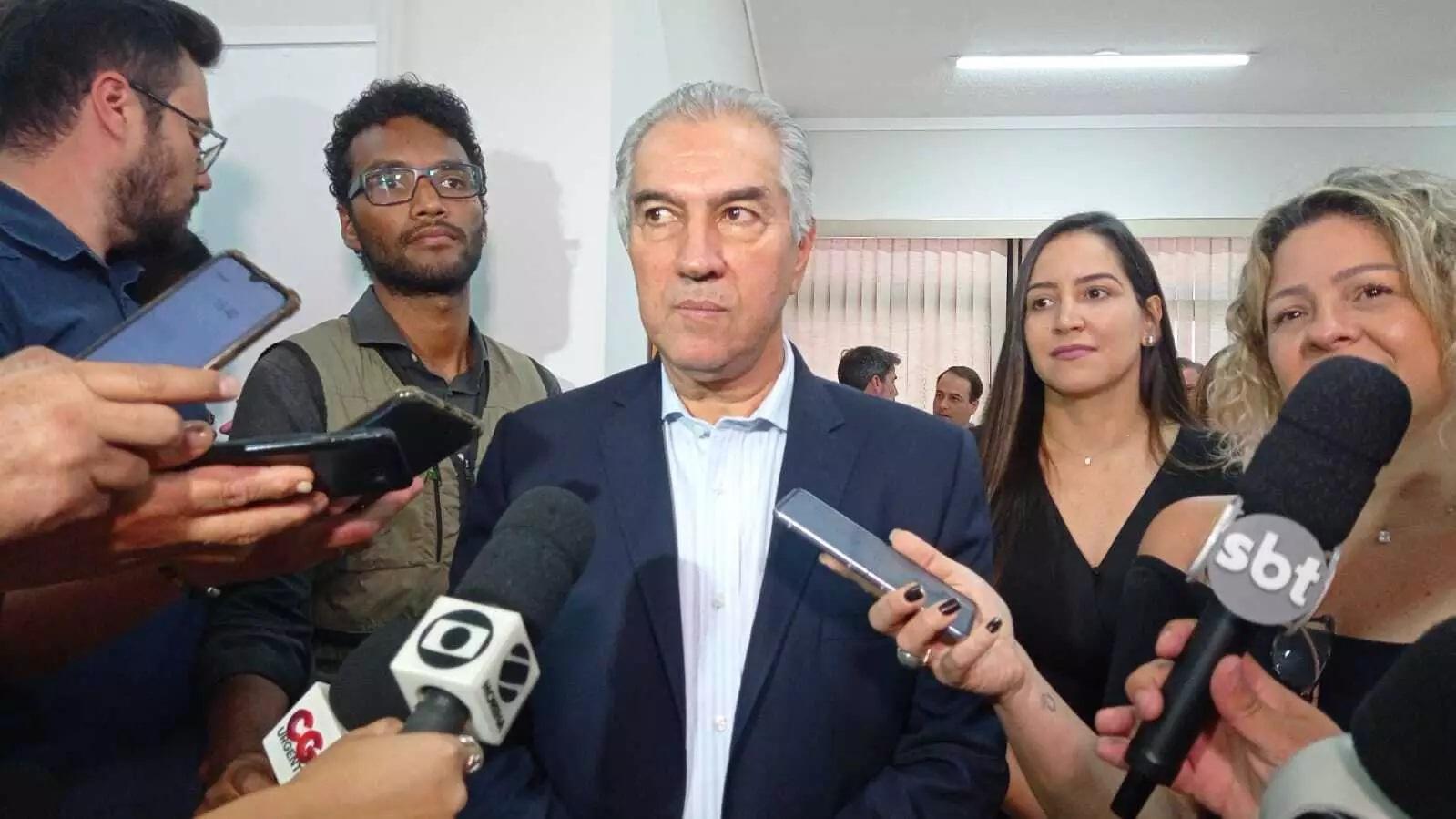 Governo deposita salário de novembro nesta 4º feira e antecipa de dezembro Governo deposita salário de novembro nesta 4º feira e antecipa de dezembro