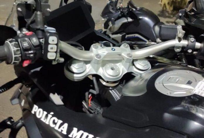 Menor é apreendido com maconha em praça no bairro Santos Dumont 