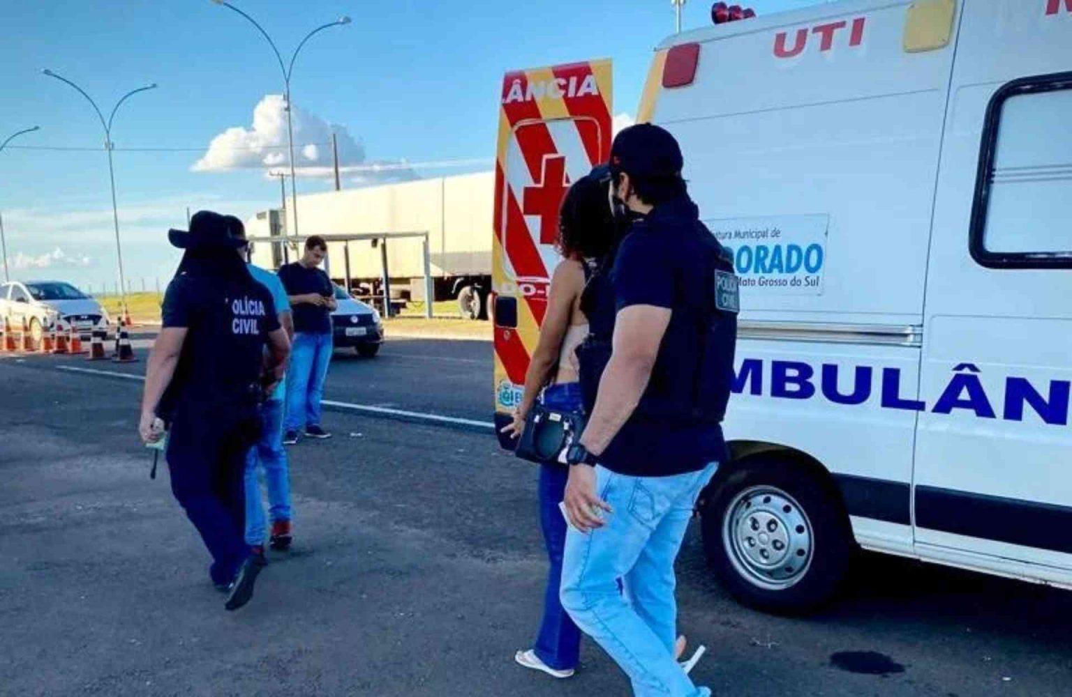 Traficante é preso em ambulância com R$ 15 mil em crack se passando por paciente Traficante é preso em ambulância com R$ 15 mil em crack se passando por paciente