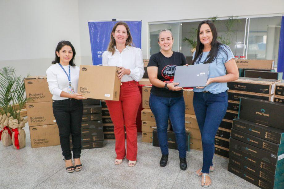SMAS realiza a entrega de mais de R$ 198 mil em equipamentos pactuados no plano de ação do Programa Auxilio Brasil