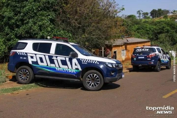 Bravo por não conseguir matar vizinha, homem quebra pescoço de cachorro