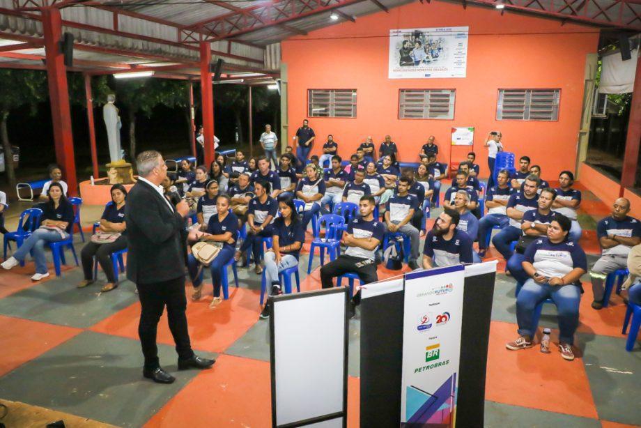 Em alusão à Campanha “16 dias de Ativismo pelo Fim da Violência Contra as Mulheres”, SMAS realiza roda de conversa com homens do Missão Salesiana