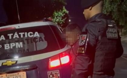 “Parças de Crime” abandonam companheiro que acaba preso em tentativa de furto registrado na noite desta 5º feira “Parças de Crime” abandonam companheiro que acaba preso em tentativa de furto registrado na noite desta 5º feira