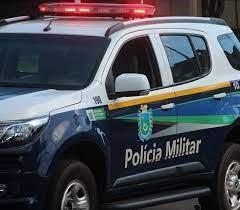 “Valentão problemático” avança e ameaça policiais no Centro “Valentão problemático” avança e ameaça policiais no Centro