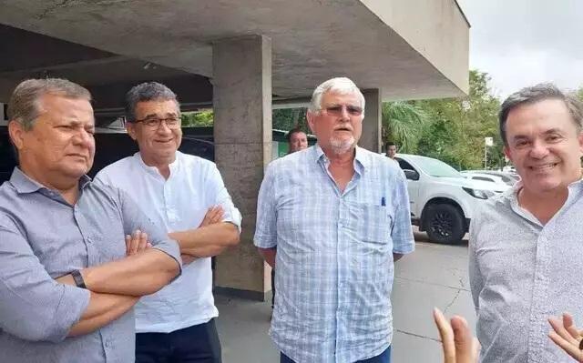 Cinco nomes indicados pelo PT recebem cargo no governo de Riedel Cinco nomes indicados pelo PT recebem cargo no governo de Riedel