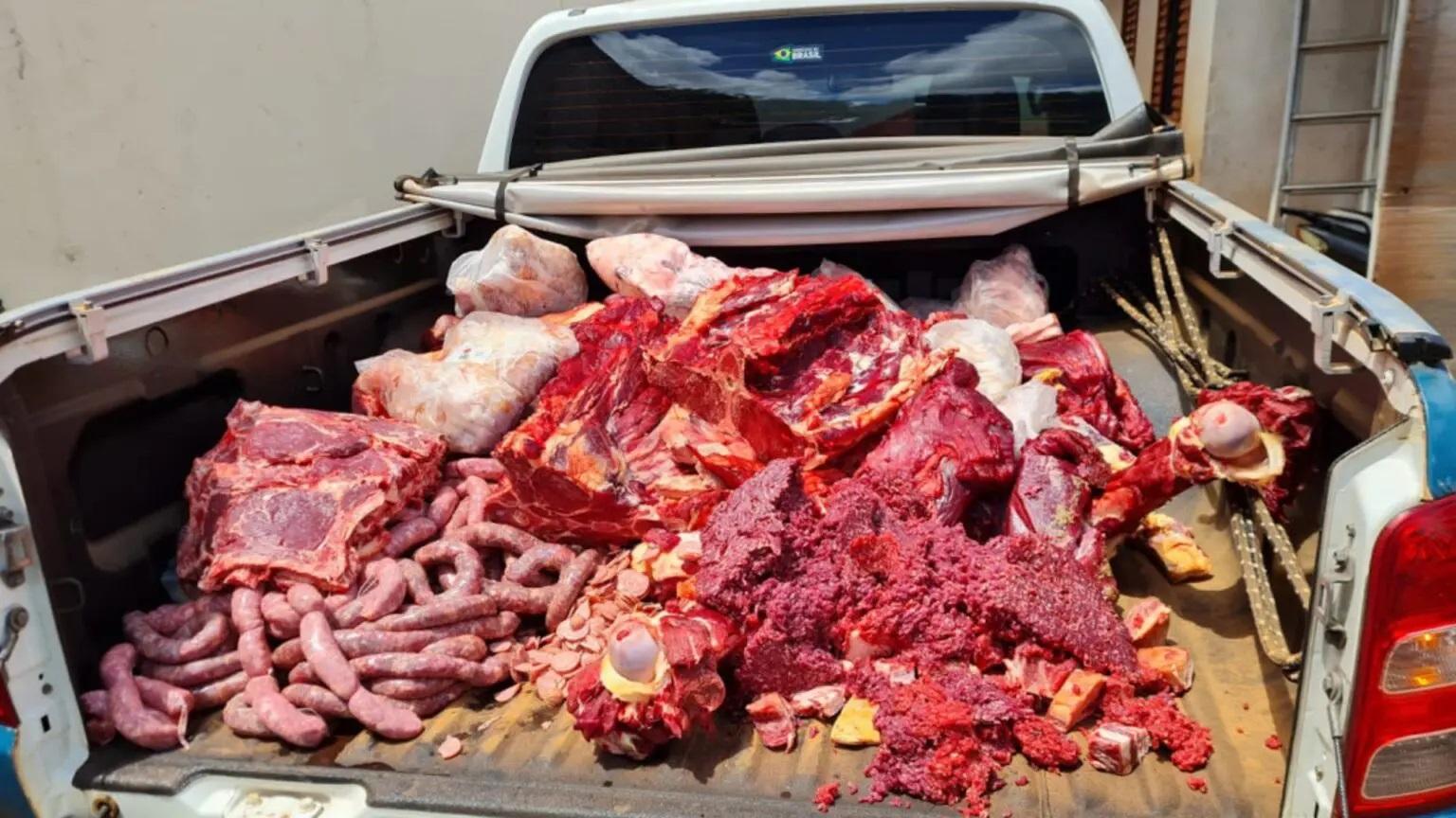 Abate clandestino: força-tarefa encontra 1,5 tonelada de carne imprópria em mercados de MS